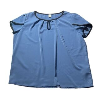 Women’s blouse